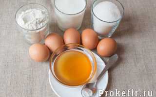 Медовый бисквит в мультиварке на кефире