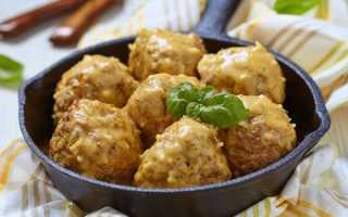 Тефтели с рисом и подливкой: 6 рецептов вкусного приготовления