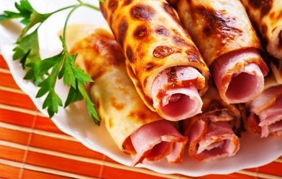 Блины с колбасой – вкусно, ароматно и калорийно. Приготовление блинчиков с колбасой – занятие легкое и благодарное