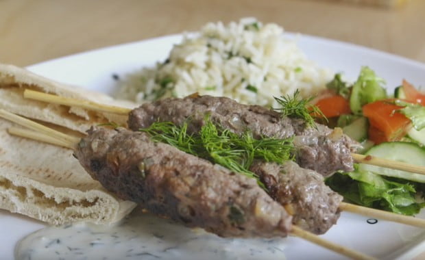 Как приготовить люля-кебаб на сковороде по пошаговому рецепту с фото