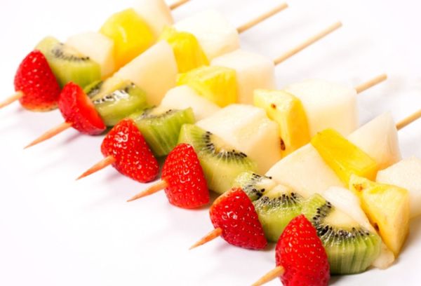 Шпажки с фруктами