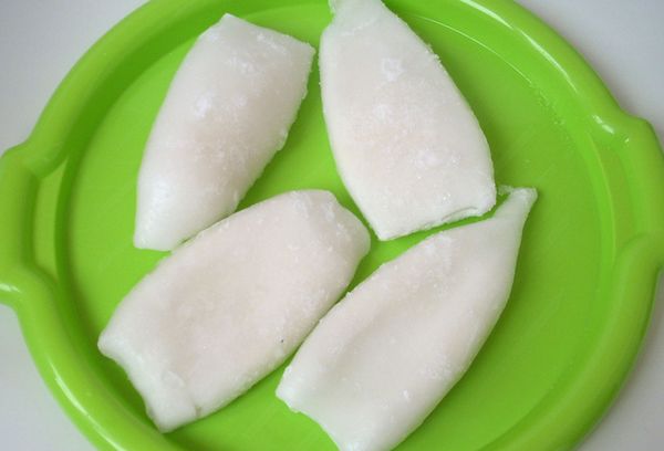 Замороженное мясо кальмара