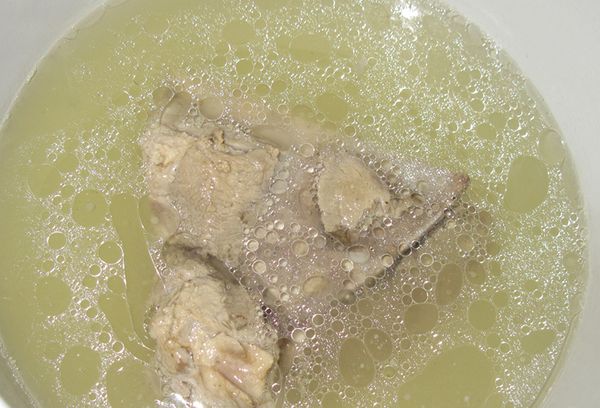 бульон из свинины