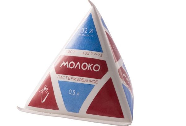 молоко в упаковке пирамидка