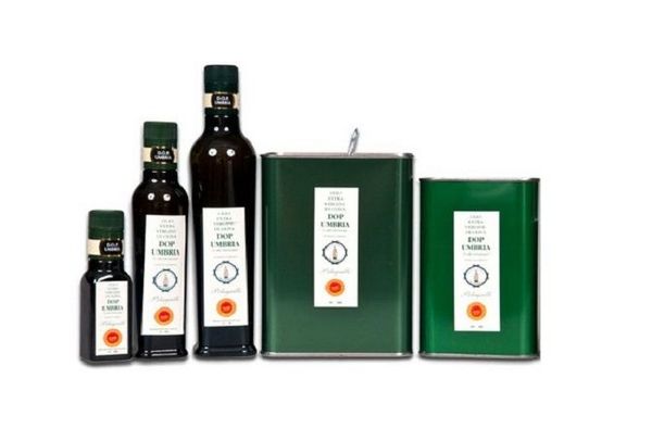 масла в стеклянной и жестяной таре