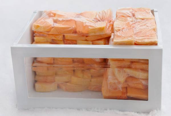 нарезанная тыква в пакетиках