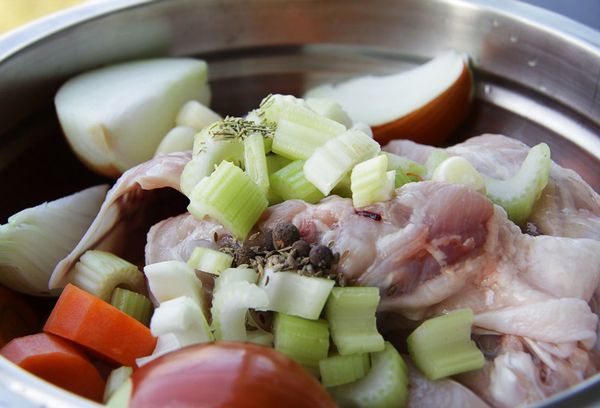 ингредиенты для куриного бульона