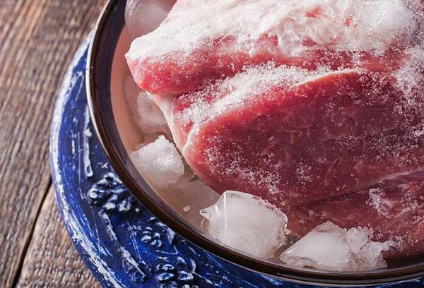 разморозка мяса в холодной воде