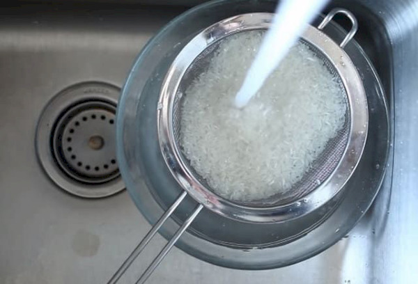 Промывание риса