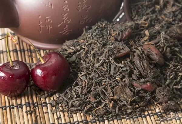 китайский пуэр на вишневом соке