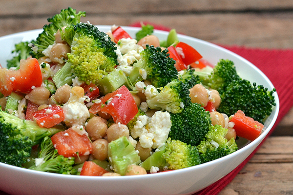 Овощной салат с брокколи