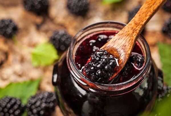 варенье из ягод в банке