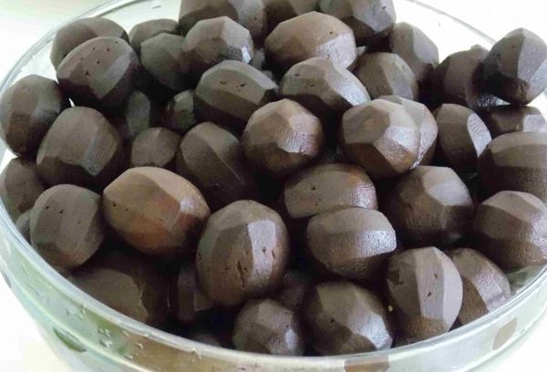 очищенные от кожуры орехи